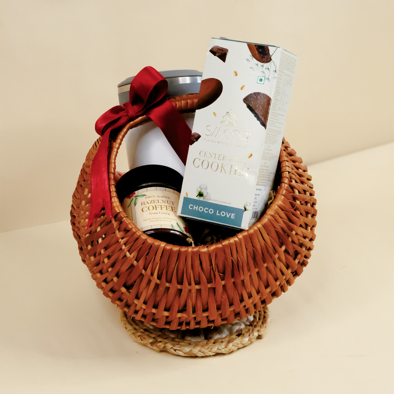 The Chic Basket Hamper