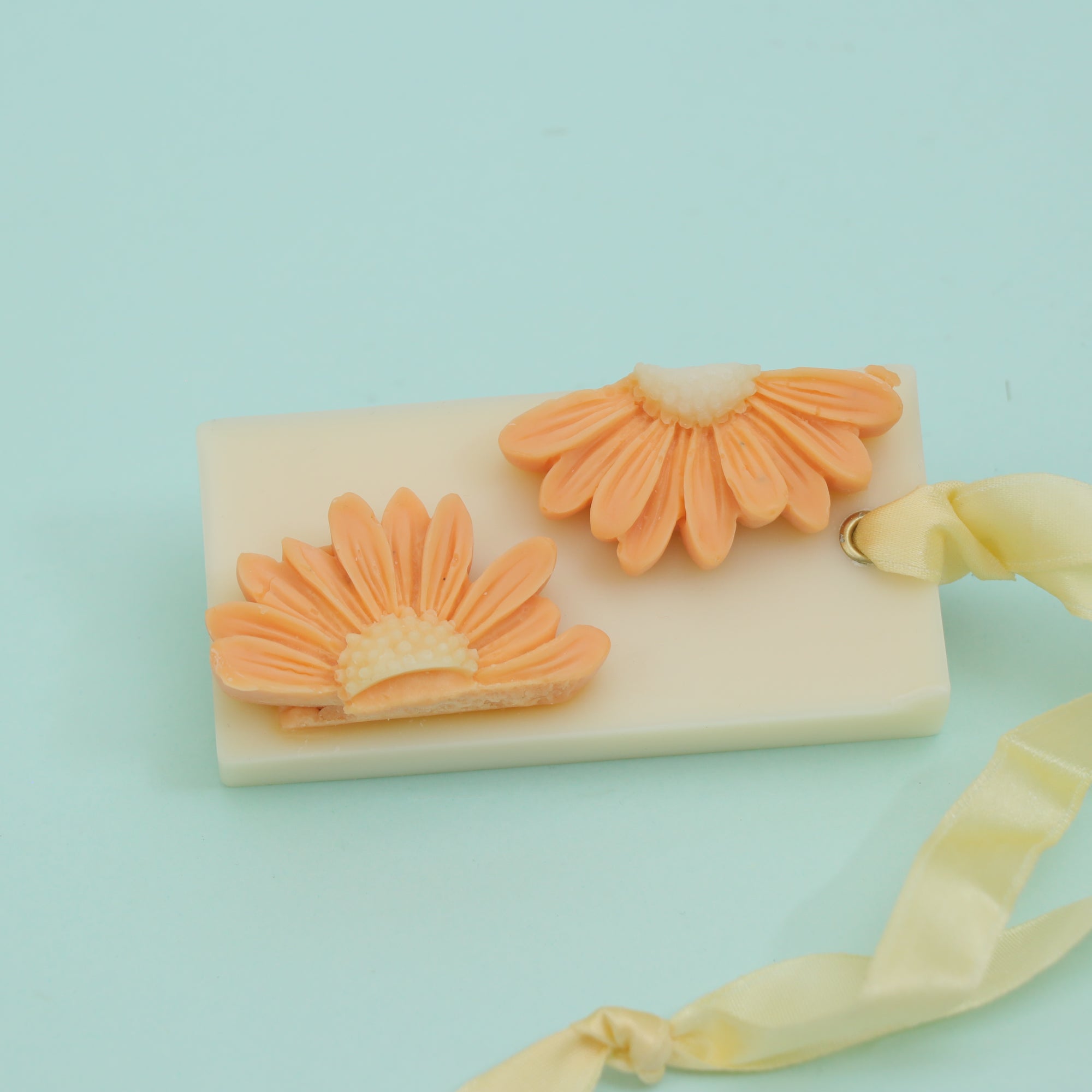 Hanging Wax Sachet