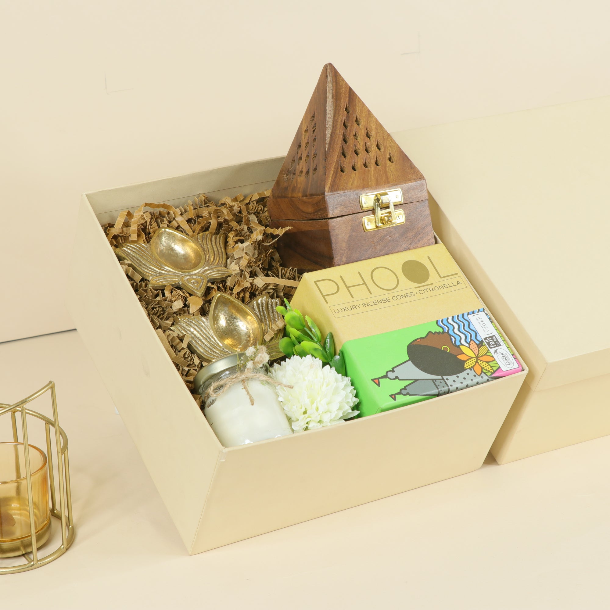 Elregant Wedding Return Gift Essentials