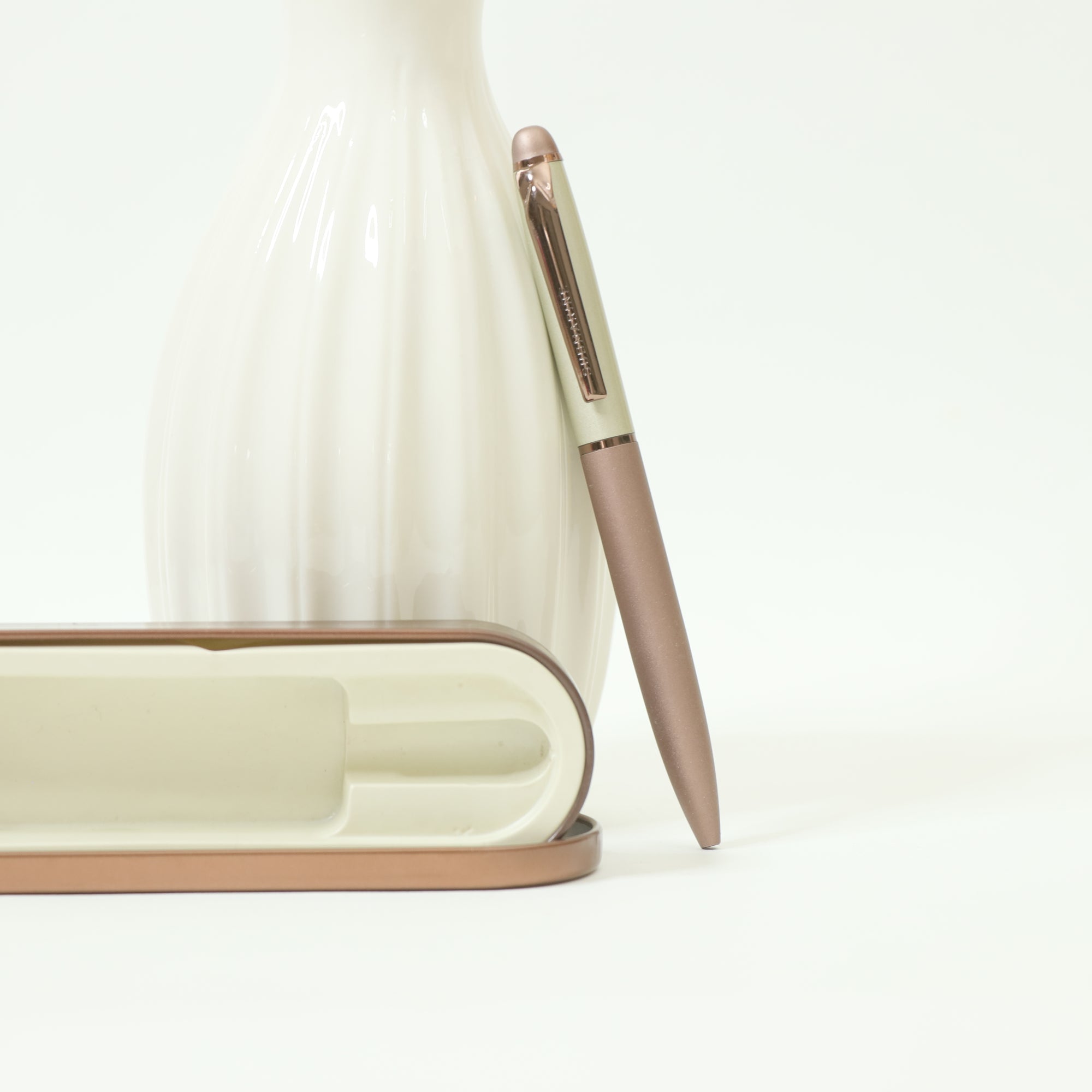 Premium Pen in Tin Box