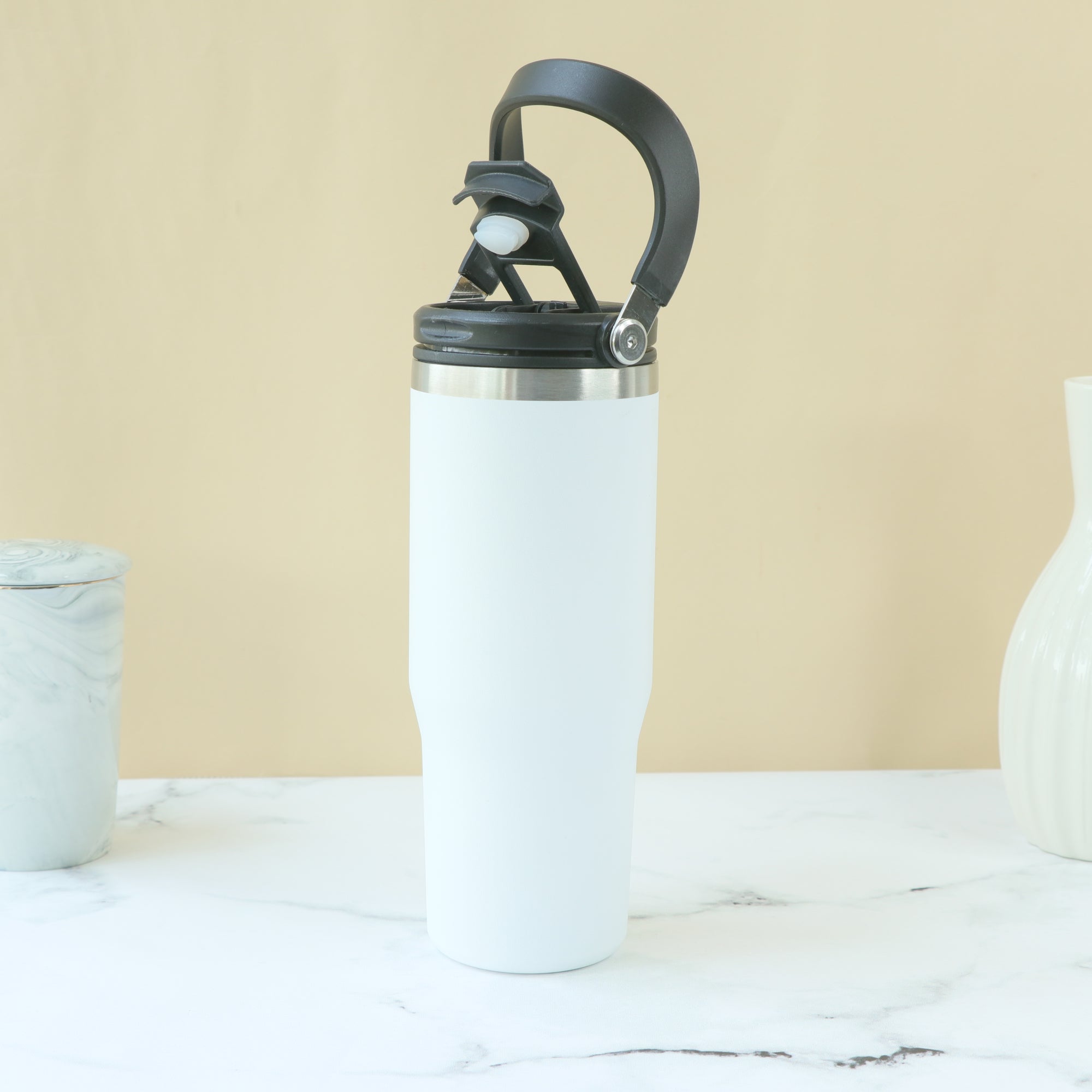 Insulated Stainless Steel Sports Water Bottle with Flip Straw Lid &amp; Carry Handle | 750ml