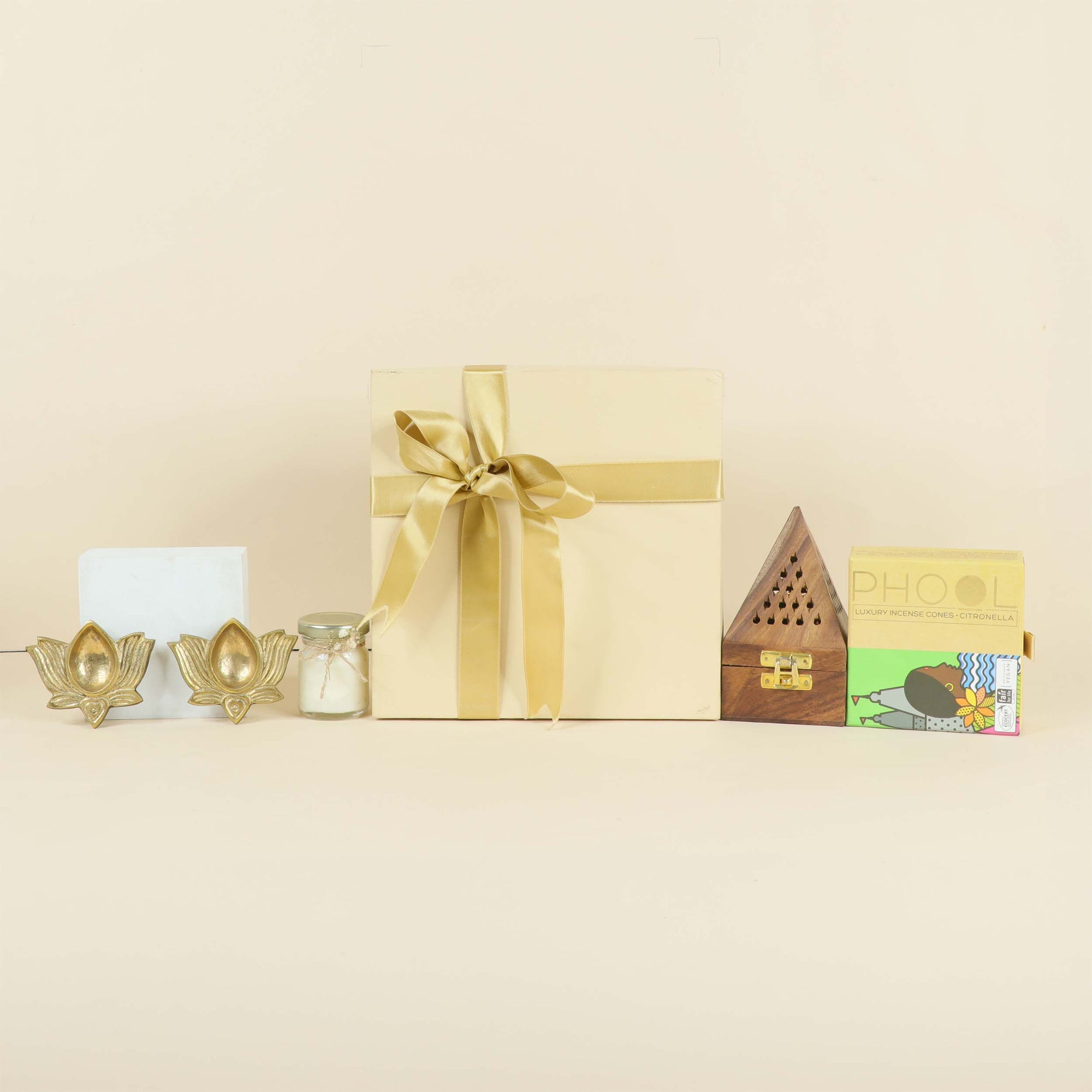 Elregant Wedding Return Gift Essentials
