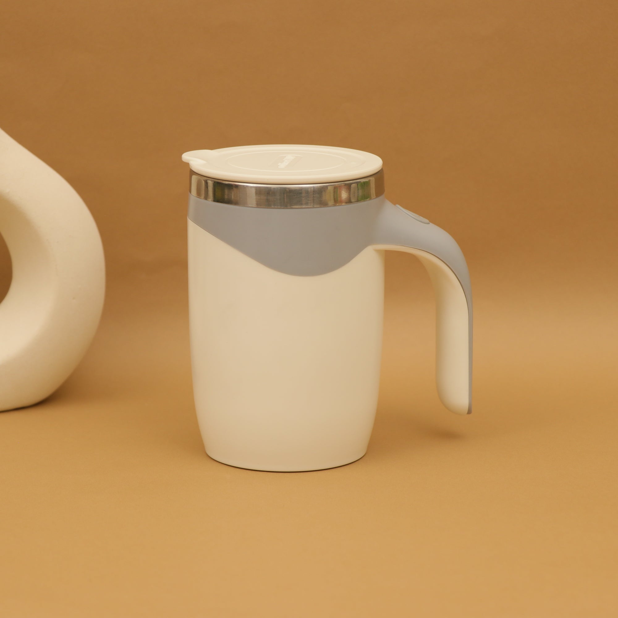 Automatic Self-Stirring Coffee Mug with Lid